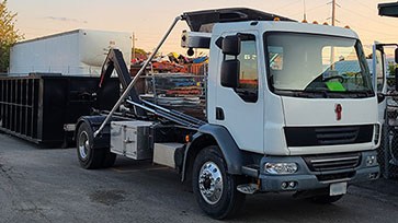 Multilift XR10.51 Pre-owned Hooklift on Kenworth Truck Work-Ready Package for Sale