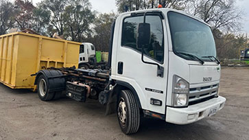 Multilift Pre-owned XR5L Hooklift and Isuzu Work-Ready Truck Package for Sale